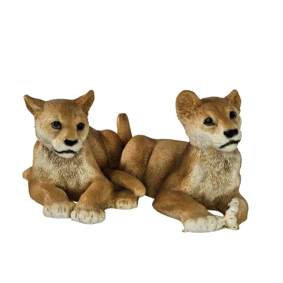 Castagna Italy Lion Cubs Figurine Sculpture Resin 1988 Vintage Realistic Figures - Picture 1 of 8